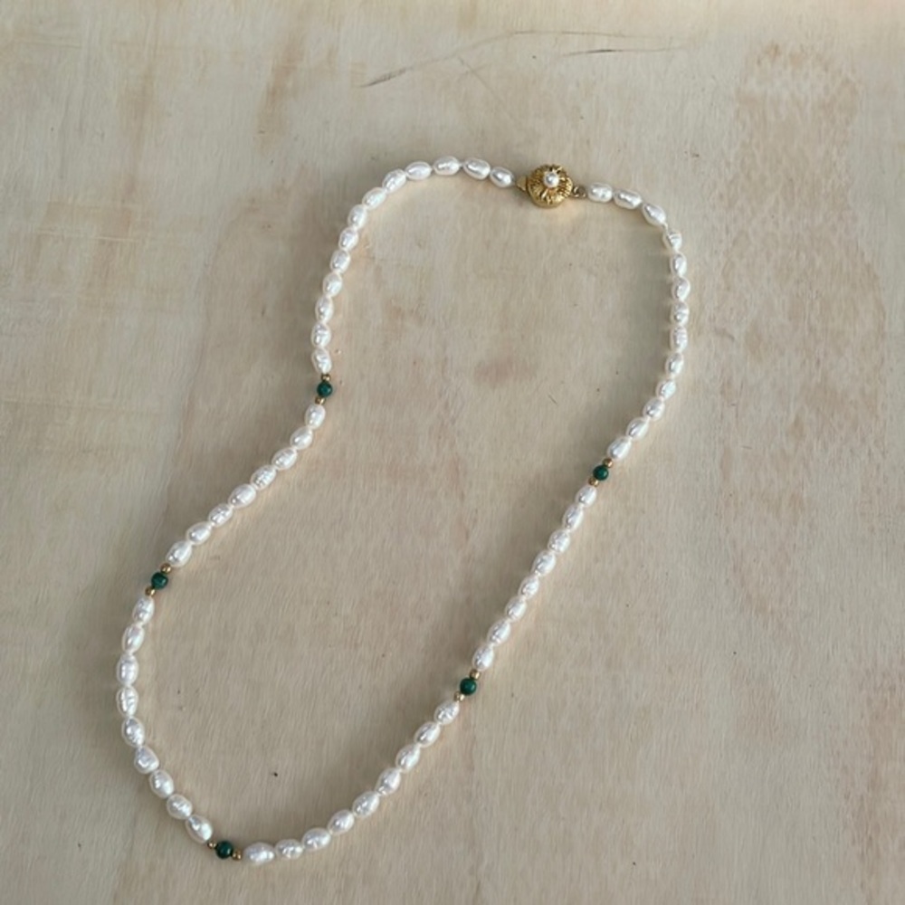 Freshwater pearl necklace